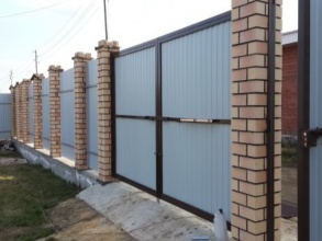 ворота из профнастила распашные - пример 2 фото цена за метр