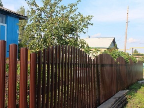 Забор из евроштакетника с утрамбовкой щебнем 48 метров фото в Лесном